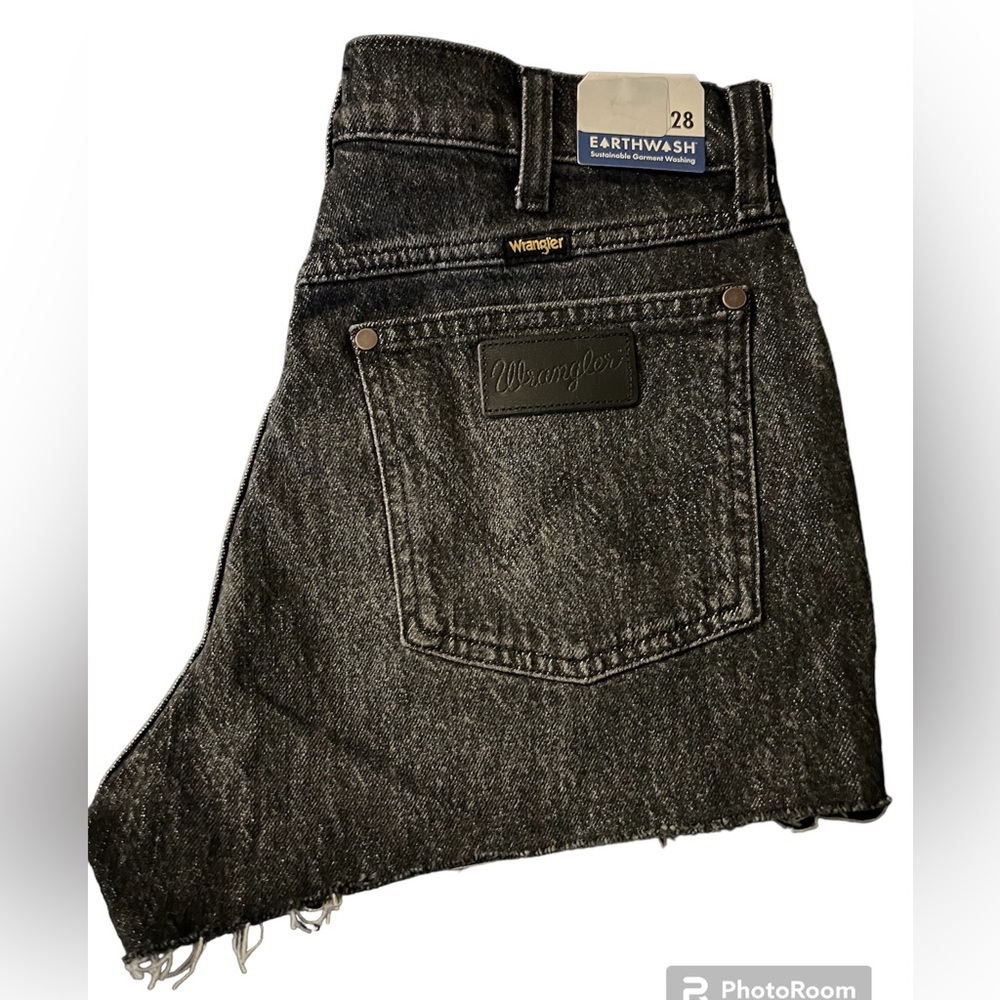 Wrangler charcoal Shorts size 28 NWT